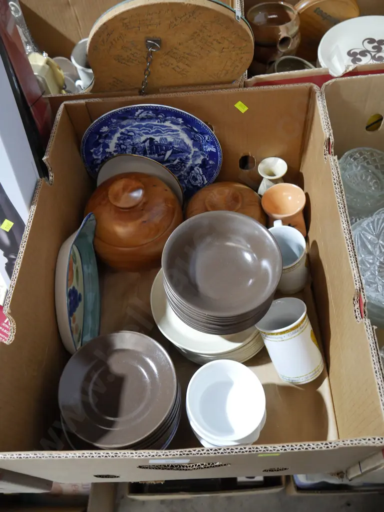 Pottery dinnerware etc Image 1++