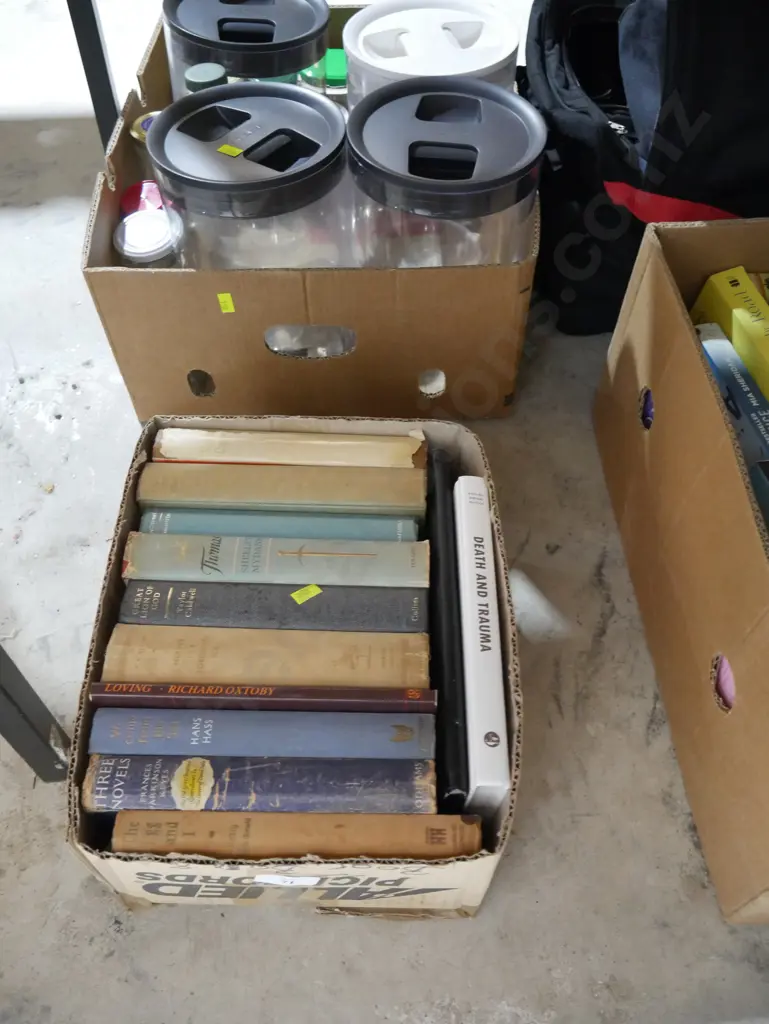 Box of books Image 1++