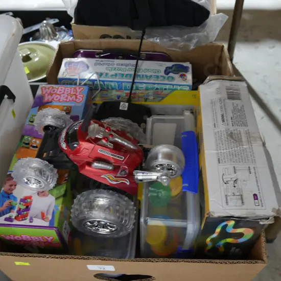 Board games, children's toys