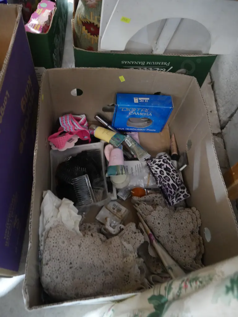 Linen, hand creams etc Image 1++