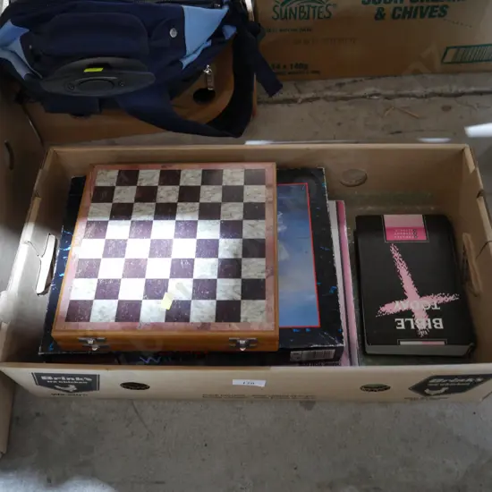 Box of games, jigsaw puzzles etc