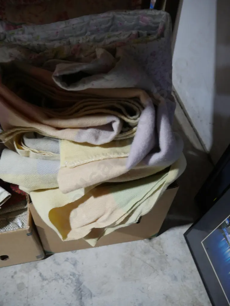 Woollen blankets etc Image 1++
