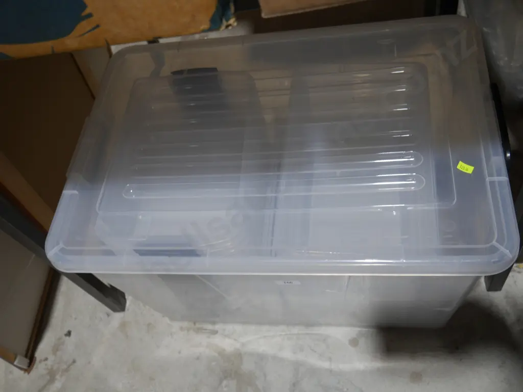 Assorted storage containers Image 1++