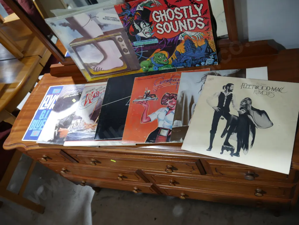 Box of records Image 1++
