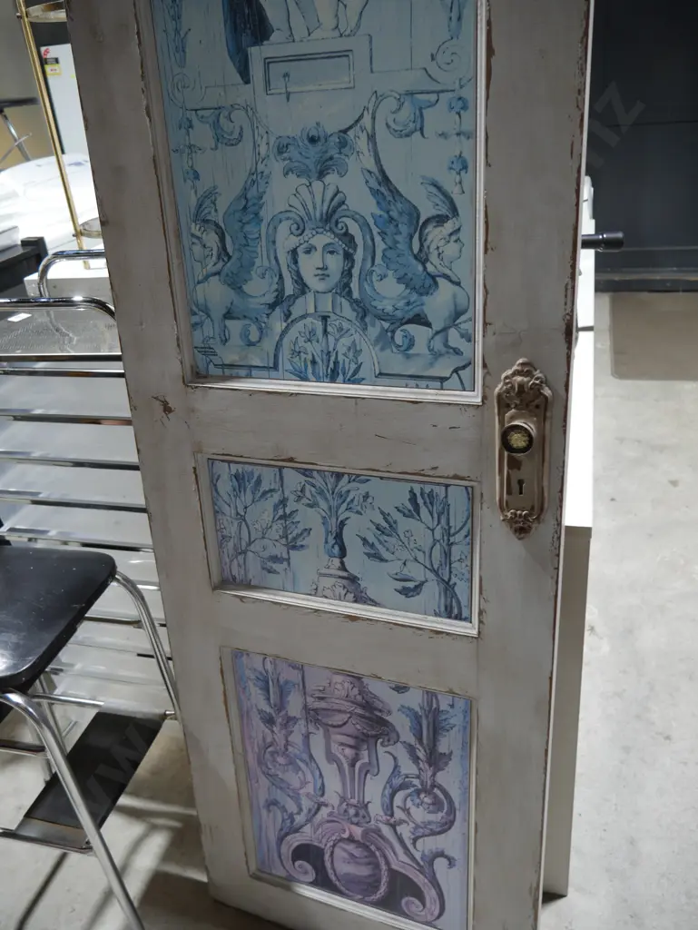 Decorative door Image 1++