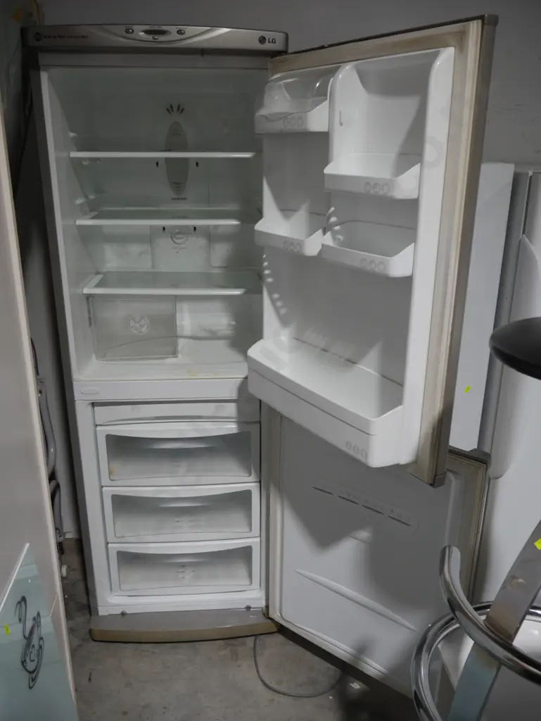 LG fridge freezer Image 1++