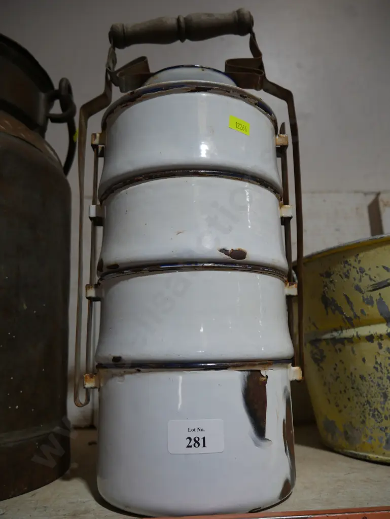 Enamel food storage set Image 1++