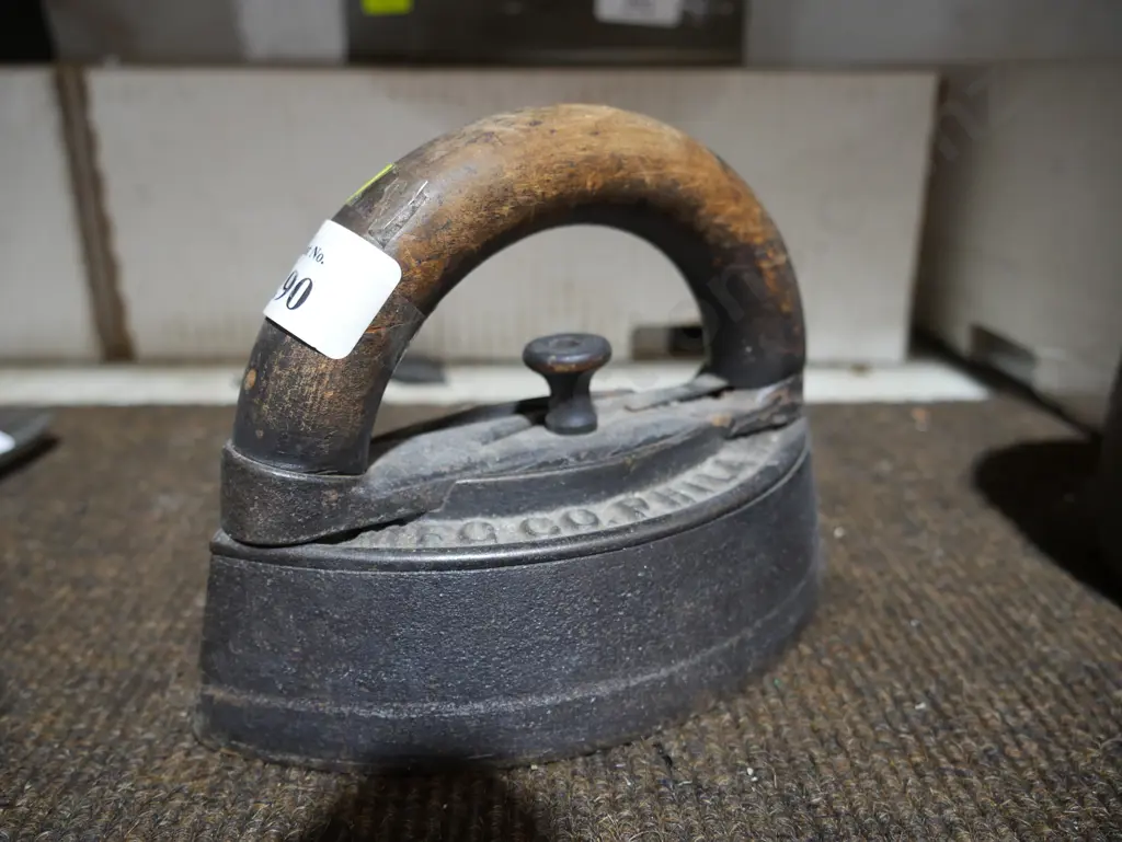 Vintage iron Image 1++