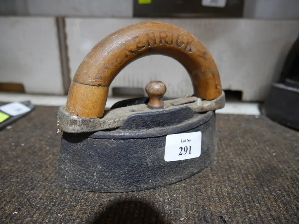 Vintage iron Image 1++