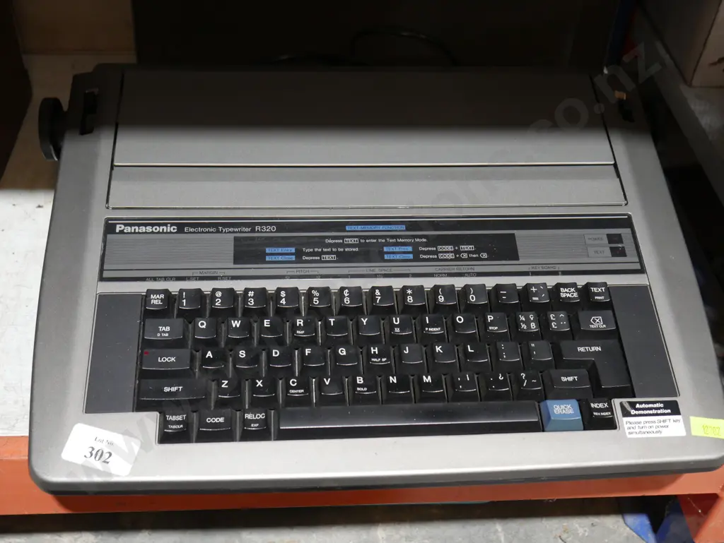 Panasonic typewriter Image 1++