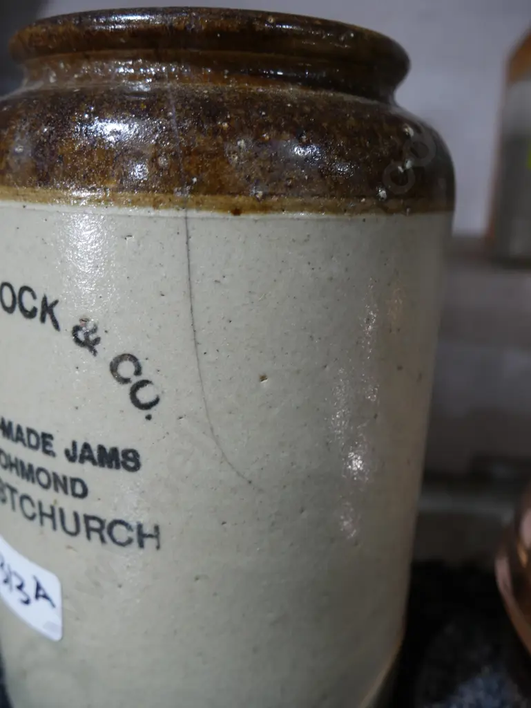 Barcock Christchurch stoneware jam pot Image 1++