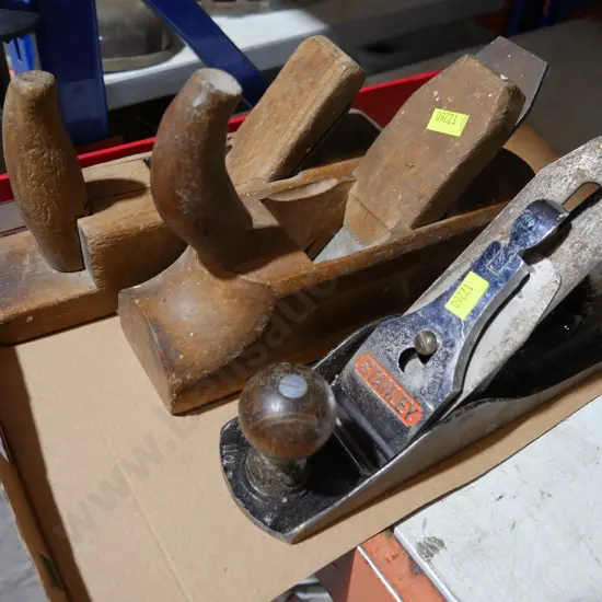 3 wood planes