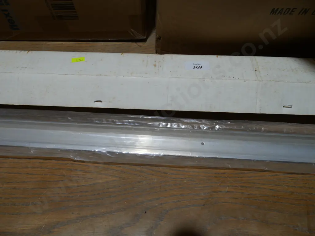 Sliding door tracks Image 1++