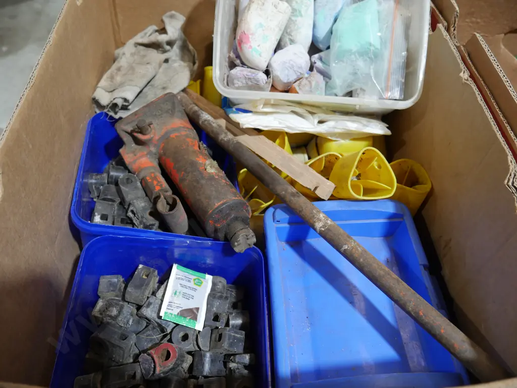 Box of blokes stuff Image 1++
