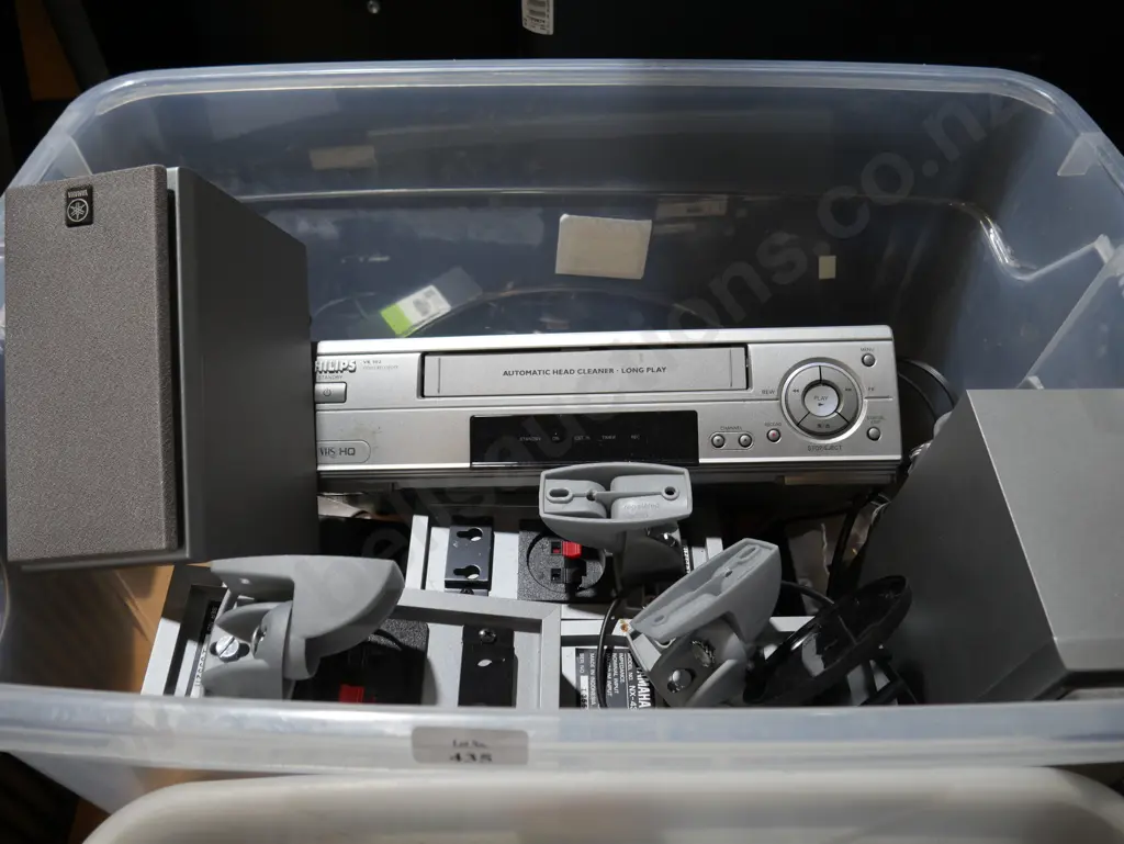Home theatre speakers VHS player Image 1++