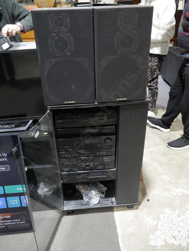 Pioneer stereo with speaker stands Image 1++