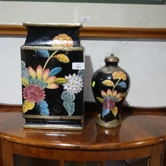Oriental vase and bowl