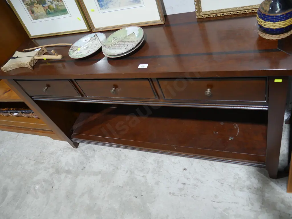 Hallway table Image 1++