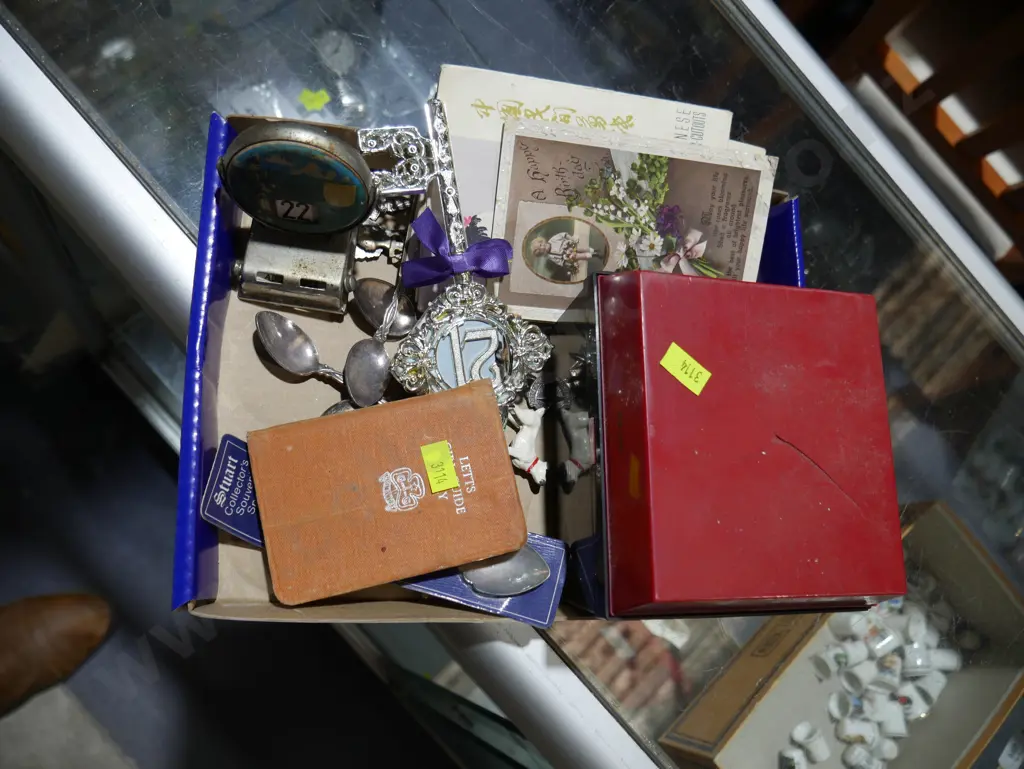Postcards, souvenir teaspoons etc Image 1++