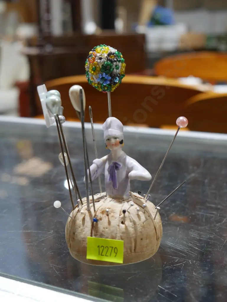 Hat pins and holder Image 1++