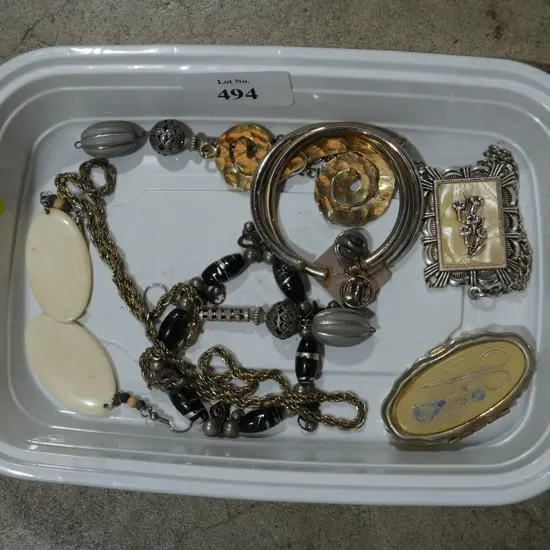 Costume jewellery