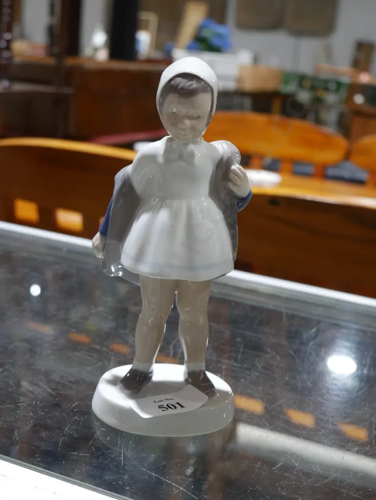 Bing and Grondshl girl figurine, Miss Charming Image 1++