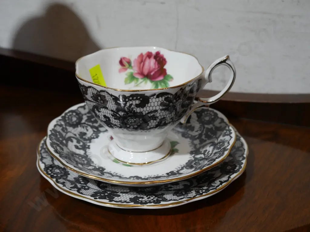 Royal Albert Senorita trio Image 1++