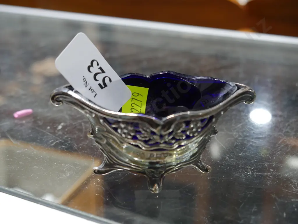 Sterling silver with glass liner, open salt Image 1++