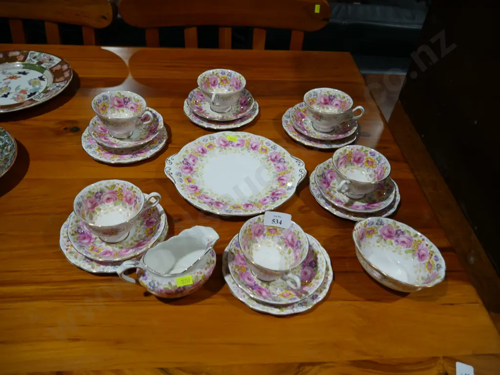 Royal Albert Serena teaset Image 1++