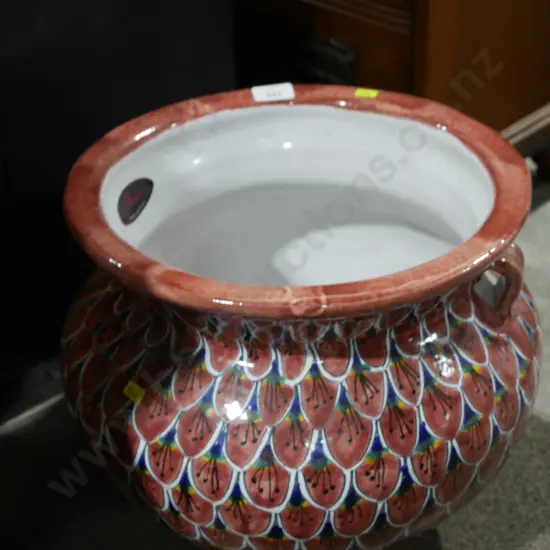 Artesania plant pot