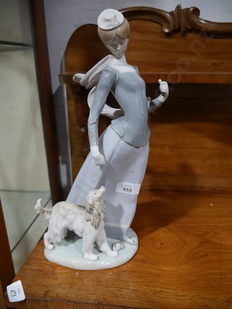 Laddro  figurine Image 1++