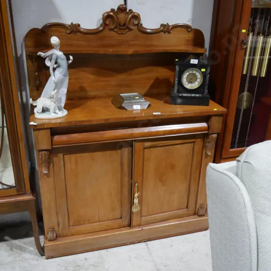 Sideboard