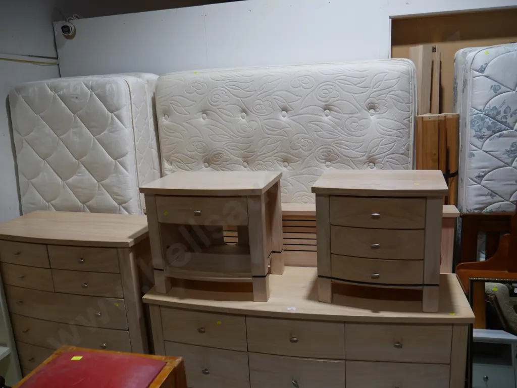 Five piece bedroom suite hydraulic TV stand in the footboard Image 1++