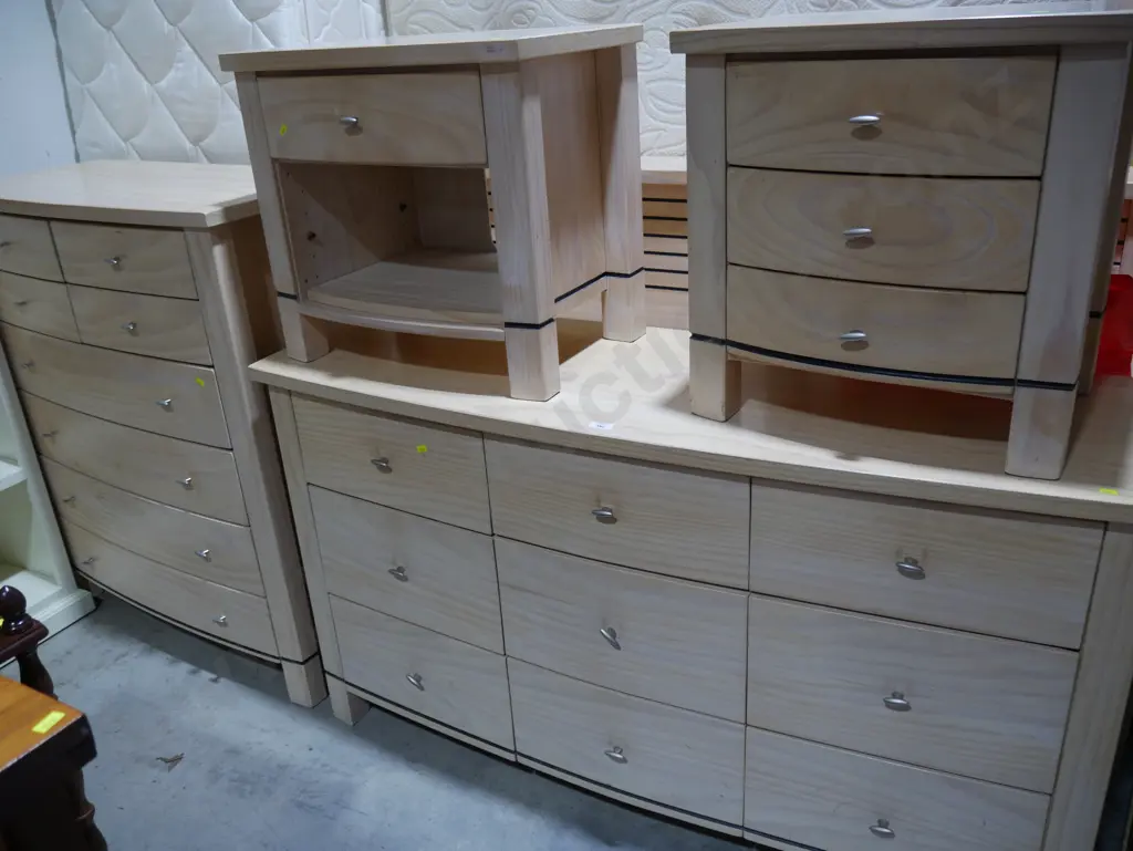 Five piece bedroom suite hydraulic TV stand in the footboard Image 1++
