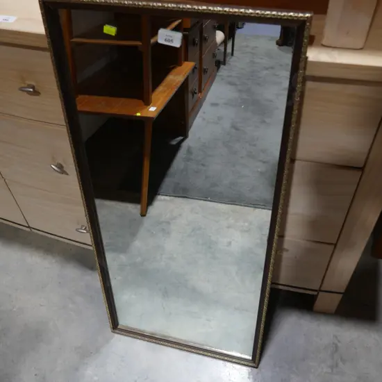 Wall mirror