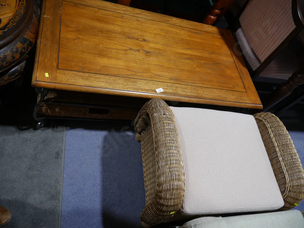 Coffee table wicker drawers wicker seat Image 1++