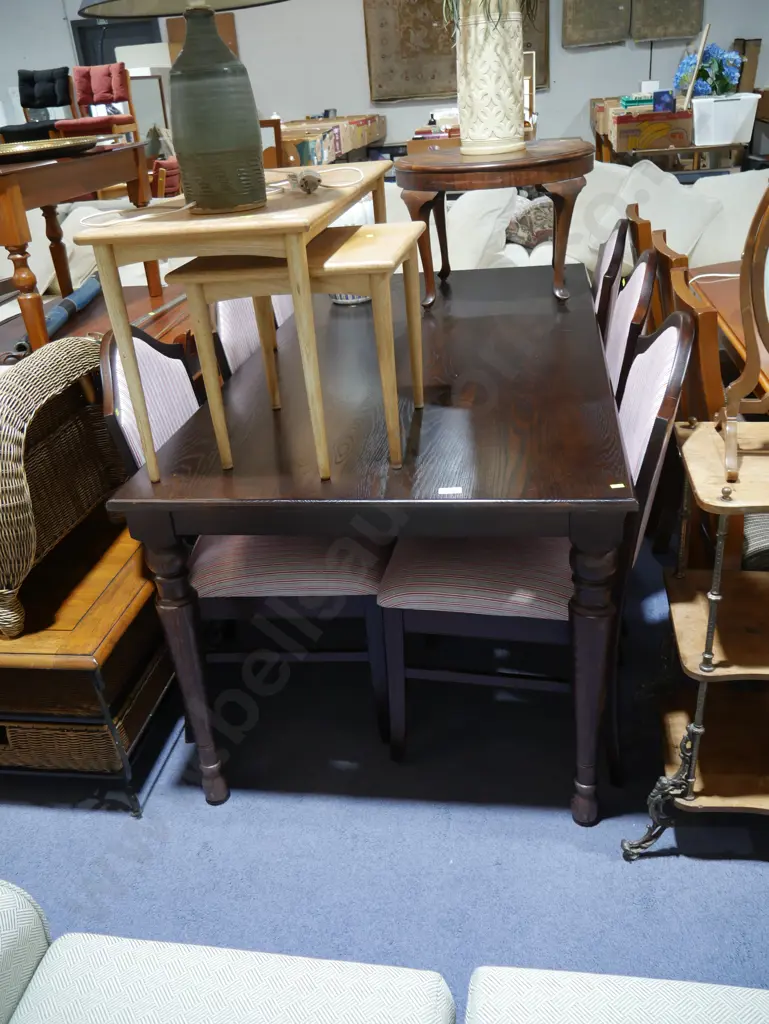 Dining table and 6 chairs Image 1++