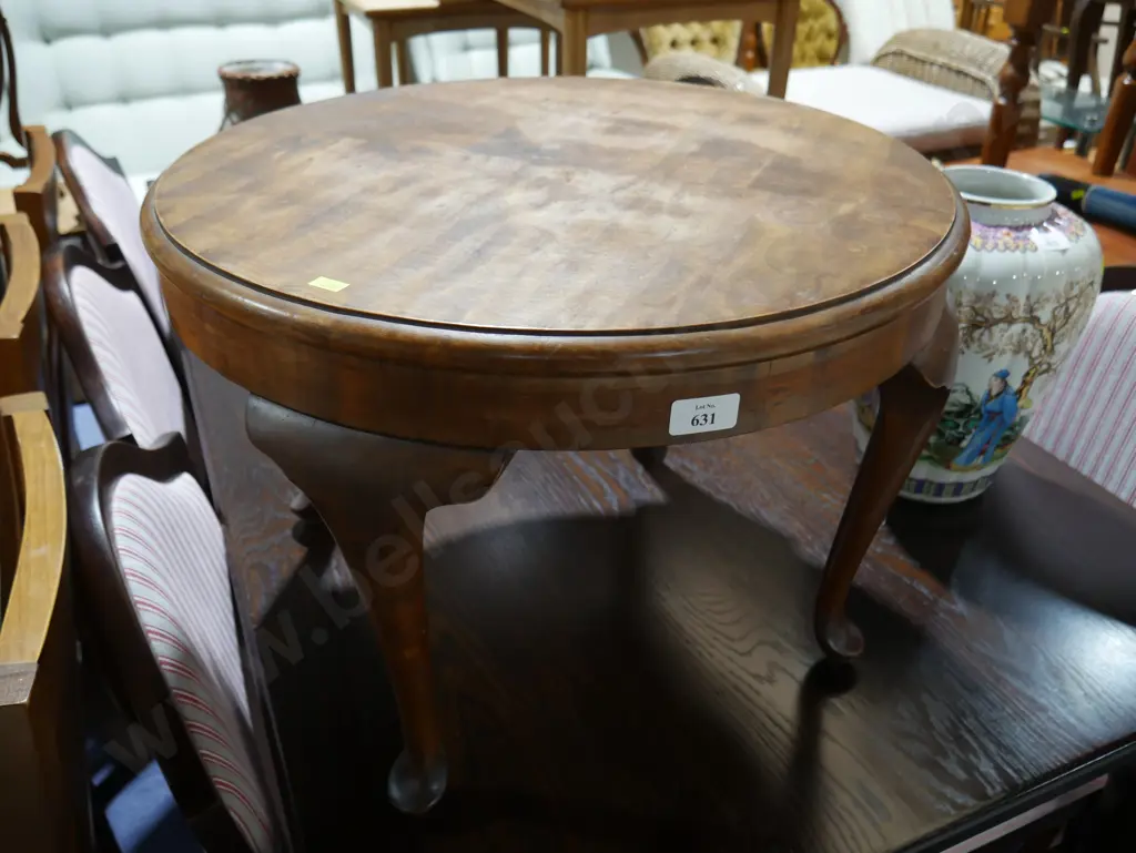 Side table Image 1++