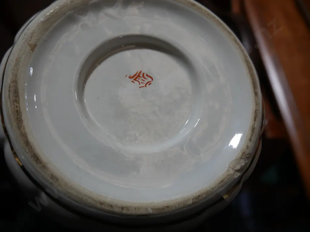 Oriental vase Image 1++