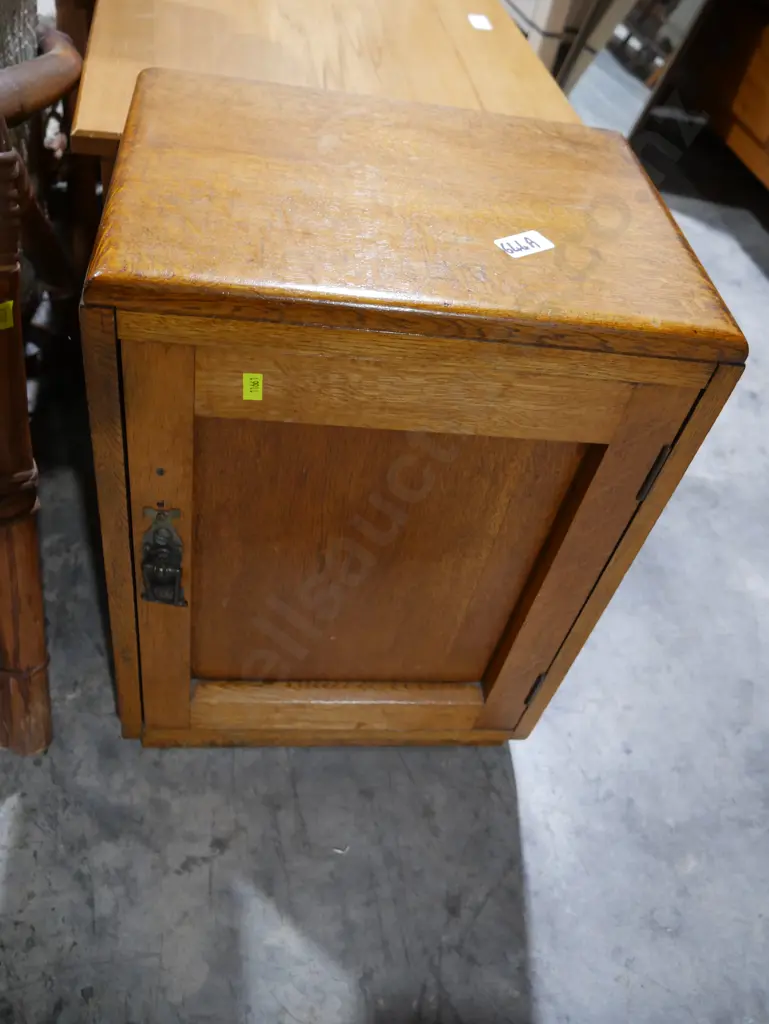 Wooden cabinet Image 1++