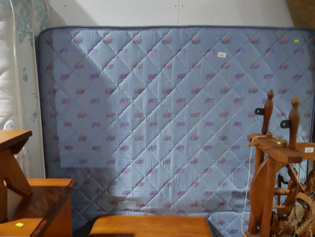 Queen mattress Image 1++