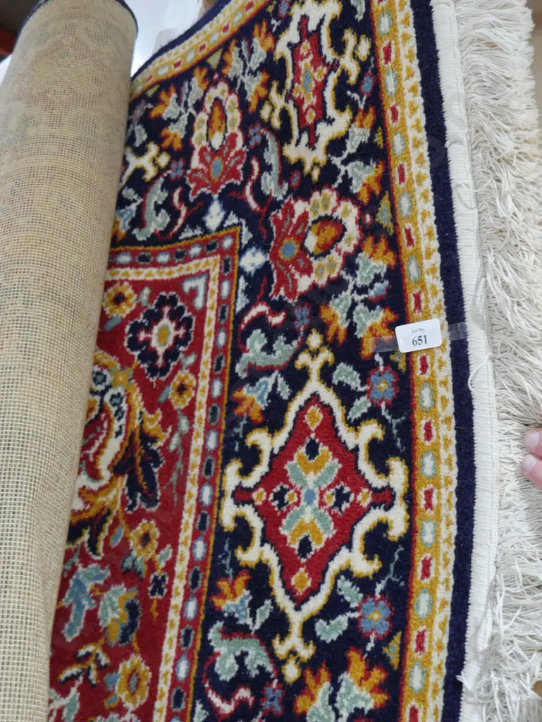 Large floor rug Image 1++
