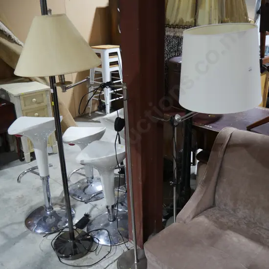 2 floor lamps