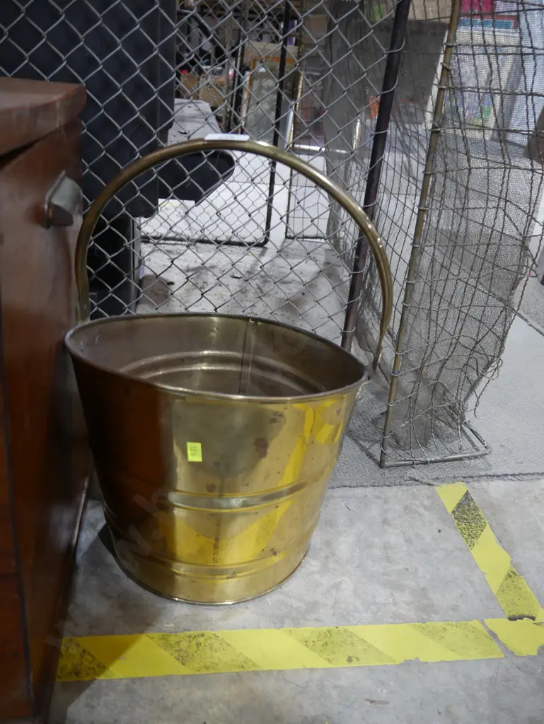 Brass bucket Image 1++