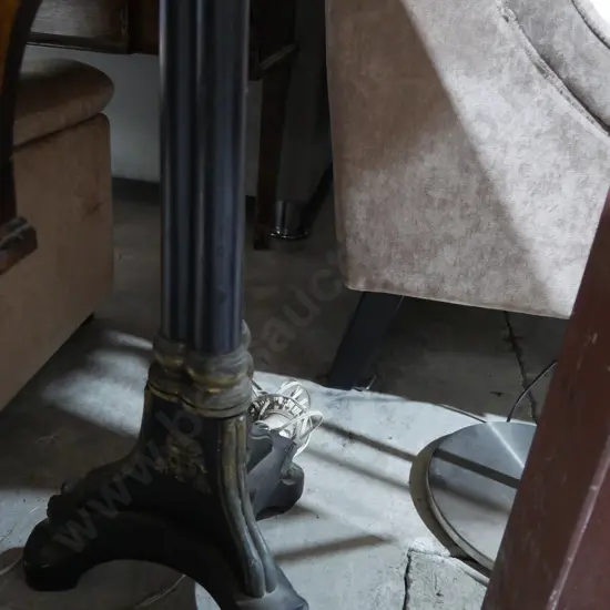 Floor lamp