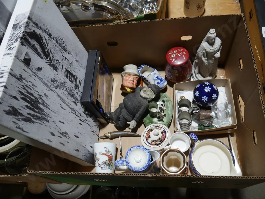 Assorted china and glassware etc Image 1++