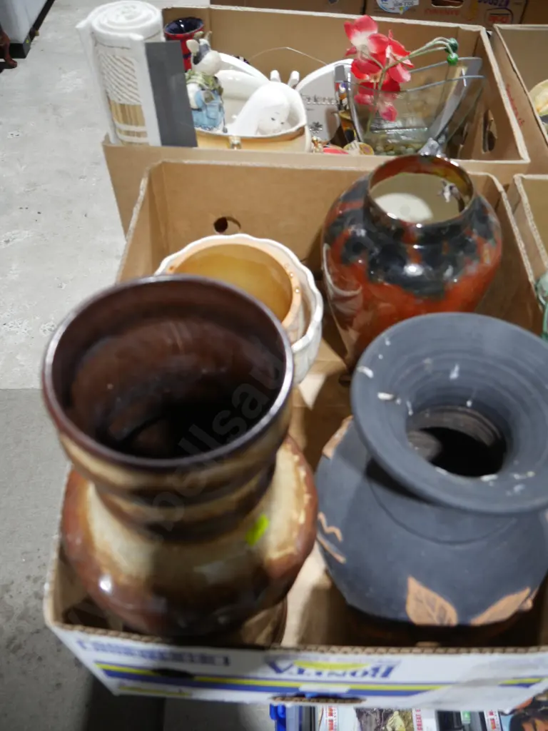 Assorted vases etc Image 1++