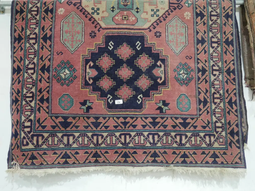 Hand knotted floor rug Image 1++