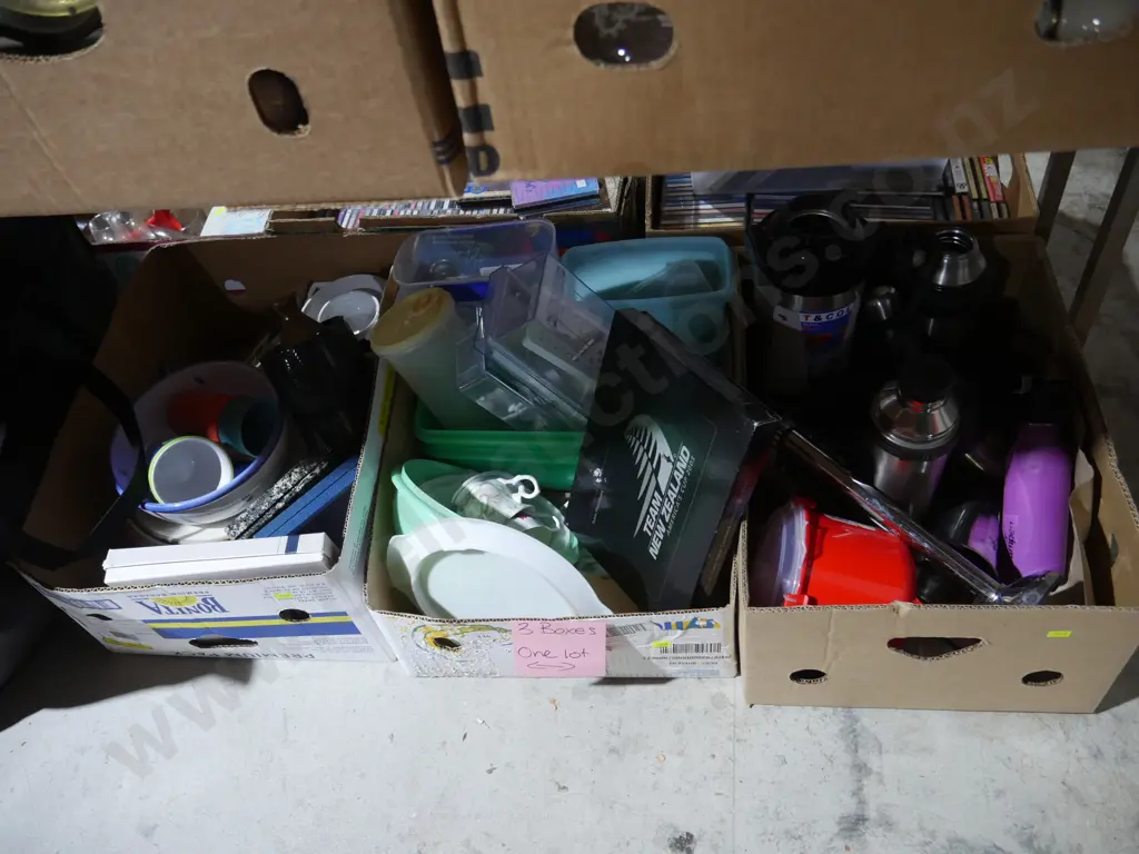 Three boxes of kitchenware etc Image 1++