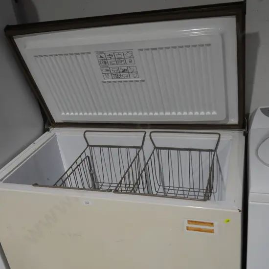 Chest freezer